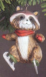 1978 Skating Raccoon   Hallmark Keepsake Ornament 600QX142-3-2