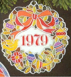 1979 Colors of Christmas Wreath  Hallmark Keepsake Ornament 350QX335-9-2