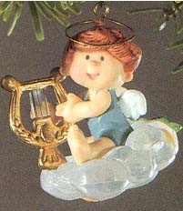 1982 Musical Angel W/ Harp Hallmark Keepsake Ornament QX4596