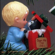 1986 Open Me First Hallmark Keepsake Ornament 725QX4226-2