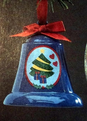 1987 Mother and Dad Bell Hallmark Keepsake Ornament 700QX4627