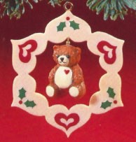 1988 Twirl-About Loving Bear (NB) Hallmark Keepsake Ornament 475QX4934-2