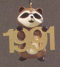 1991 Fabulous Decade 2nd -Raccoon  Hallmark Keepsake Ornament 775QX411-9-2