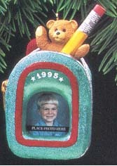 1995 Packed with Memories School Photo Holder (SDB) Hallmark Keepsake Ornament QX5639