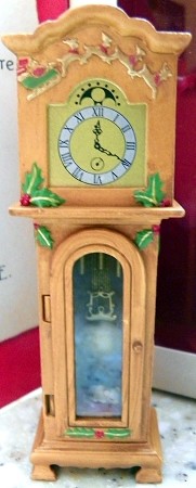 2001 Night Before Christmas - Not even a Mouse Hallmark Keepsake Ornament QRP4482