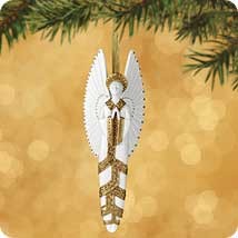 2002 Angelic Visitation Hallmark Keepsake Ornament QX2853