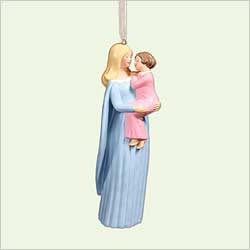 2005 Angel On Earth  Hallmark Keepsake Ornament 995QXG437-2