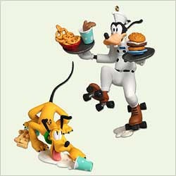 2005 Order Up Goofy and Pluto Hallmark Keepsake Ornament QRP4082