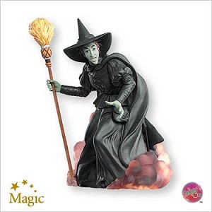 2007 Wizard of Oz The Wicked Witch of the West *Magic Hallmark Keepsake Ornament QXI4119