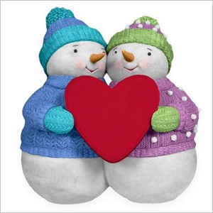 2009 Write-On Ornament Snow Couple Hallmark Keepsake Ornament QLZ3912