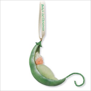 2009 Baby's 1st Christmas Little Sweet Pea Hallmark Keepsake Ornament QXG6522