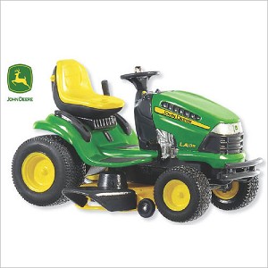 2009 John Deere LA135 Limited Edition Lawn Tractor ORNAMENT Hallmark Keepsake Ornament QXI1172