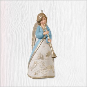 2010 Musical Messenger Angel Hallmark Keepsake Ornament QXG7316
