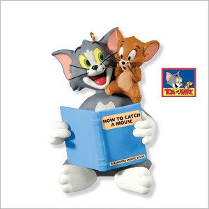 2010 Tom and Jerry How to Catch a Mouse Hallmark Keepsake Ornament QXI2143