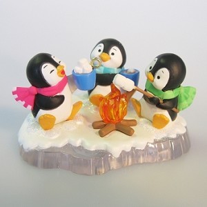2011 Friends of a Feather Penguin *Colorway Hallmark Keepsake Ornament 2011Friendsofafeather