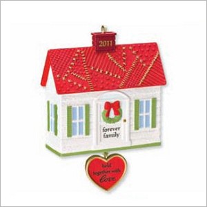 2011 Forever Family Hallmark Keepsake Ornament QXG4309