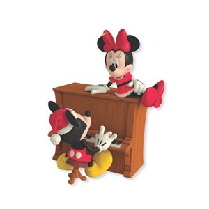 2012 Mickey and Minnie A Merry Serenade *Magic Hallmark Keepsake Ornament qxd1041