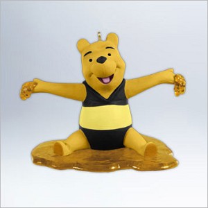 2012 Winnie the Pooh Everything is Honey Hallmark Keepsake Ornament qxd1651