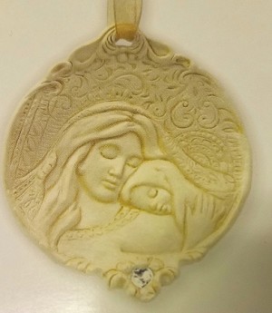 2013 Mother and Child Hallmark Keepsake Ornament QHG5623