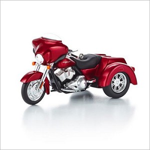 2013 Harley-Davidson 15th Motorcylcle Milestones 2011 Street Glide Trike Hallmark Keepsake Ornament QX9162