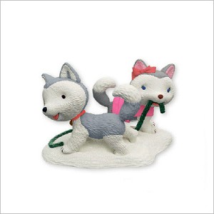 2013 Jingle and Bell The Husky Pups Hallmark Keepsake Ornament QXG1492