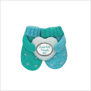 2013 Close Knit Friends Mittens Hallmark Keepsake Ornament QXG1595
