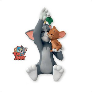 2013 Tom and Jerry A Christmas Truce Hallmark Keepsake Ornament QXI2022