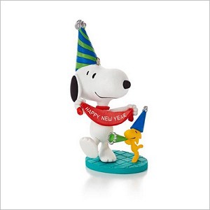 2013 Peanuts Monthly Series 6th Snoopy New Year's Celebration Hallmark Keepsake Ornament QX9825