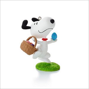 2013 Peanuts Monthly Series 9th Snoopy It's the Easter Beagle Hallmark Keepsake Ornament QX9842