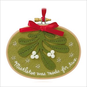 2015 Together Under the Mistletoe Hallmark Keepsake Ornament QGO1569