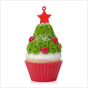 2015 Christmas Cupcakes 6th Tasty Tannenbaum Hallmark Keepsake Ornament QX9177