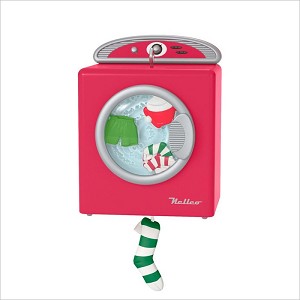 2017 Santa's Merry Machine *Miniature Hallmark Keepsake Ornament QXM8572