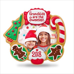 2018 Grandkids are the Sweetest Photo Holder Hallmark Keepsake Ornament QGO1823