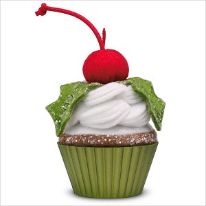 2018 Christmas Cupcakes 9th Holly Jolly Delight Hallmark Keepsake Ornament QX9423