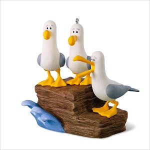 2018 Finding Nemo Mine! Mine! Mine! *Magic Hallmark Keepsake Ornament QXD6273