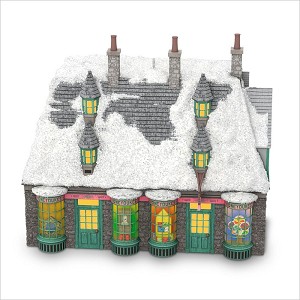 2018 Harry Potter Honeydukes Sweet Shop Hallmark Keepsake Ornament QXI2996