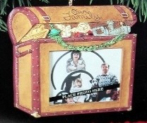 1995 Our Family Photo Holder  Hallmark Keepsake Ornament QX5659-2-2