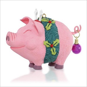 2015 Deck the Hogs Christmas Pig Hallmark Keepsake Ornament QGO1637