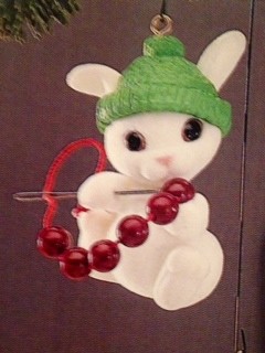 1989 Cranberry Bunny Hallmark Keepsake Ornament QX4262