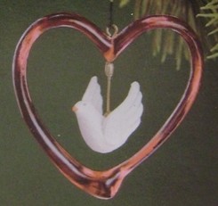 1982 Little Trimmers Dove Love  Hallmark Keepsake Ornament QX4623-2