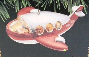 1995 Headin' Home Plane  *Magic  Hallmark Keepsake Ornament QLX7327