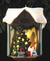 1992 Look! It's Santa *Magic (NB) Hallmark Keepsake Ornament QLX7094-2