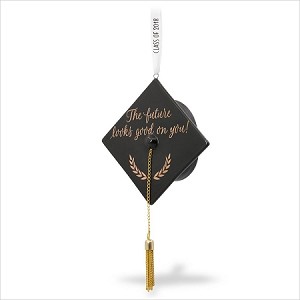 2018 Congrats Porcelain Graduation Cap Hallmark Keepsake Ornament QHX4000