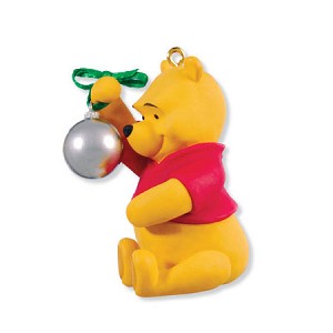 2010 Winnie the Pooh Reflects on Christmas Hallmark Keepsake Ornament QXD1016