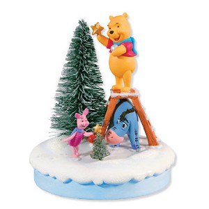 2010 Winnie the Pooh Deck the Woods *Magic Hallmark Keepsake Ornament QXD1023