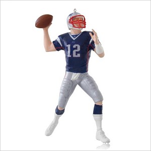 2014 Football Legends Complement Tom Brady New England Patriots Hallmark Keepsake Ornament QXI2806