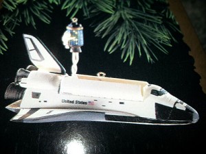 1995 Space Shuttle Columbia  *Magic Hallmark Keepsake Ornament QLX7396-2