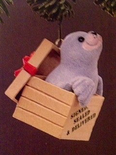 1989 Special Delivery Seal Hallmark Keepsake Ornament QX4325