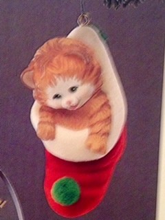 1989 Stocking Kitten Hallmark Keepsake Ornament QX4565