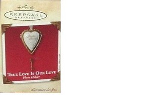 2002 True Love Is Our Love Photo Holder Hallmark Keepsake Ornament QX8923